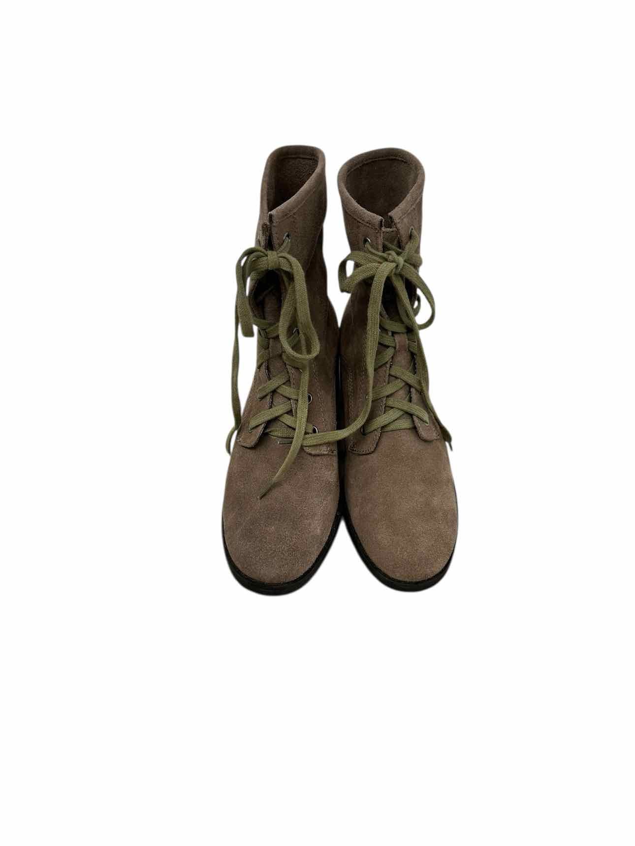 Calvin Klein Chelsea Lace Up Taupe Bootie Shoe Size 8 **NEW**