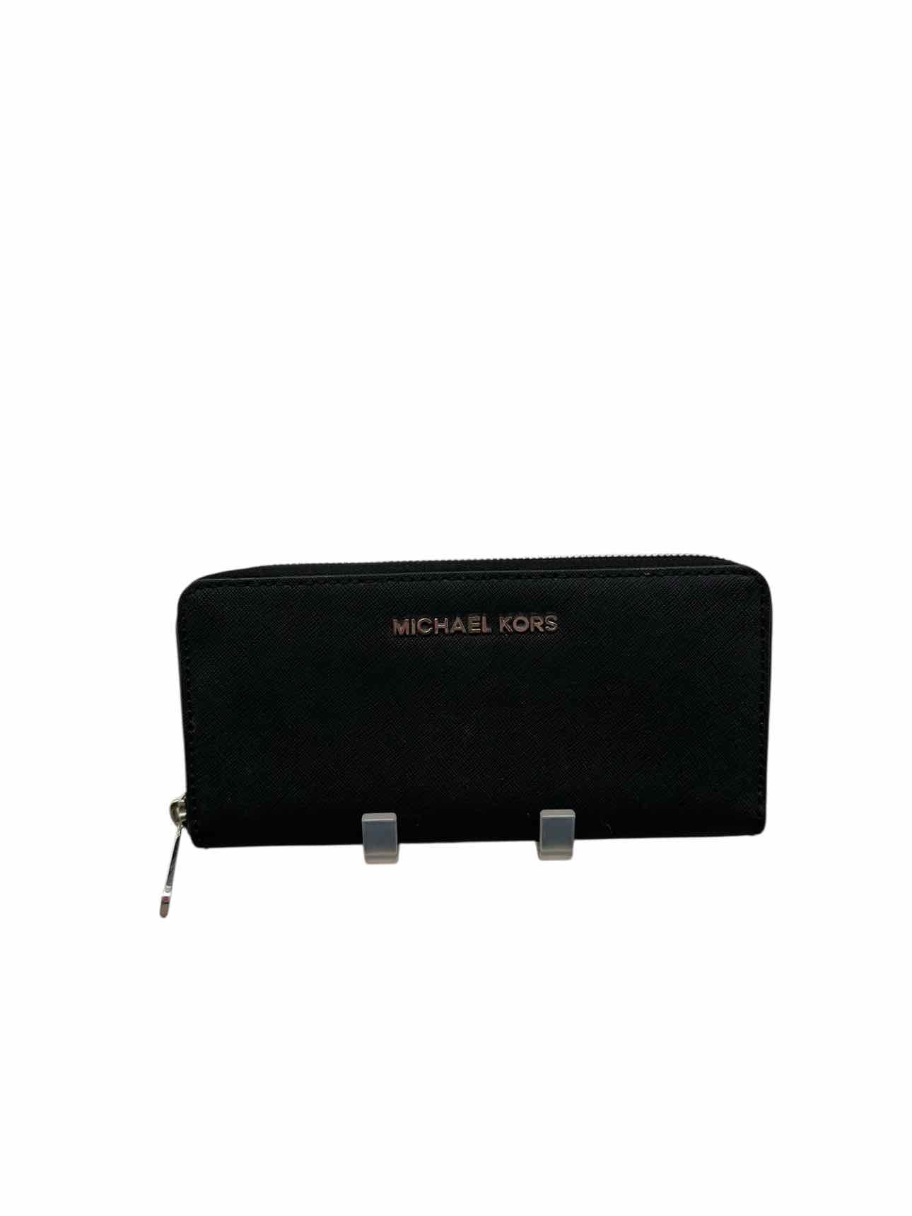 Michael Kors Black Jet Set Zip Around Accordion Wallet