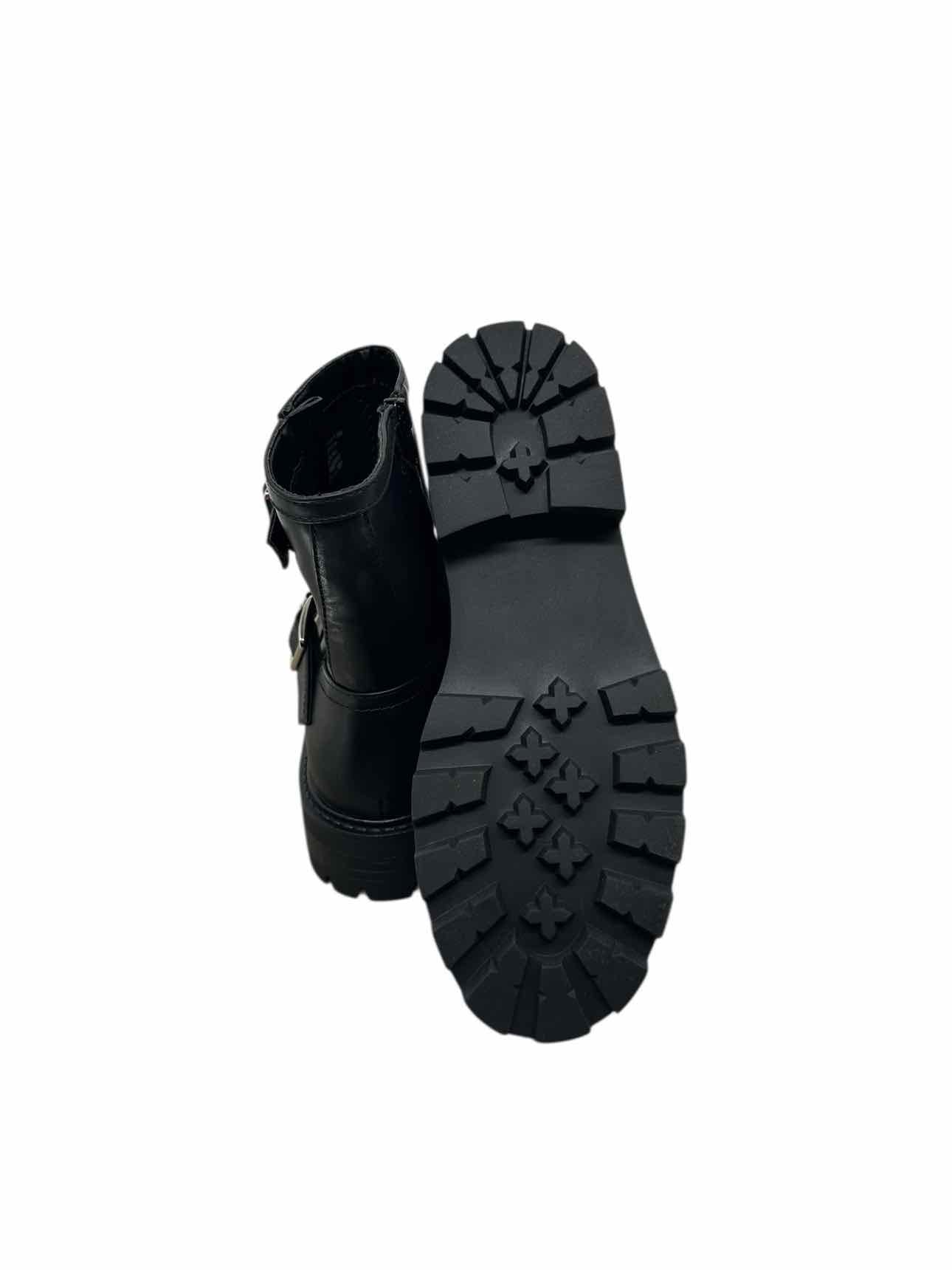 Steve Madden Fareway Black Boots Shoe Size 7.5  **NEW**