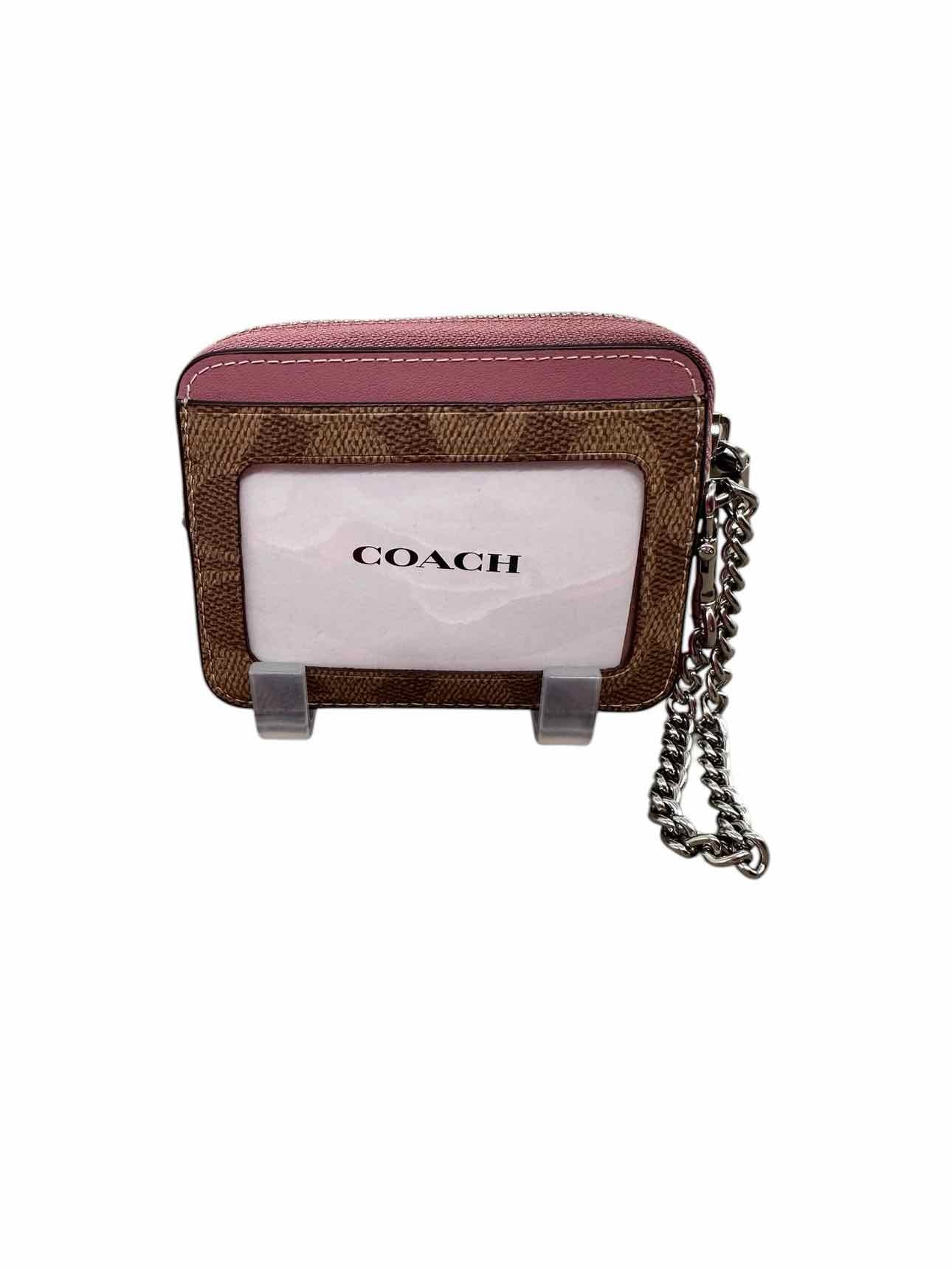 Coach Zip Signature Wallet  **NEW**