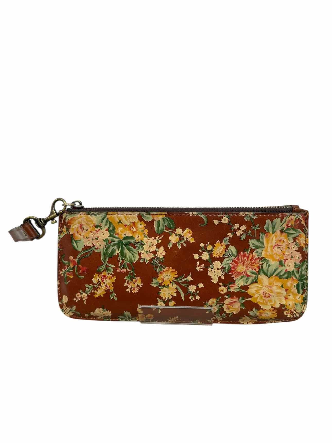 Patricia Nash Cassini Beige Wristlet