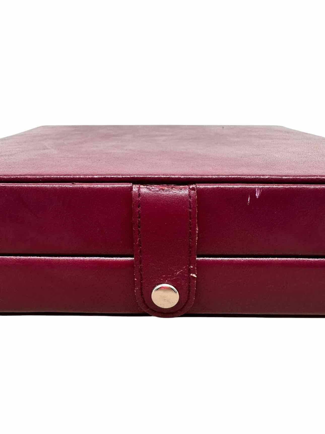 Wolf Designs Red Leather Jewelry Case