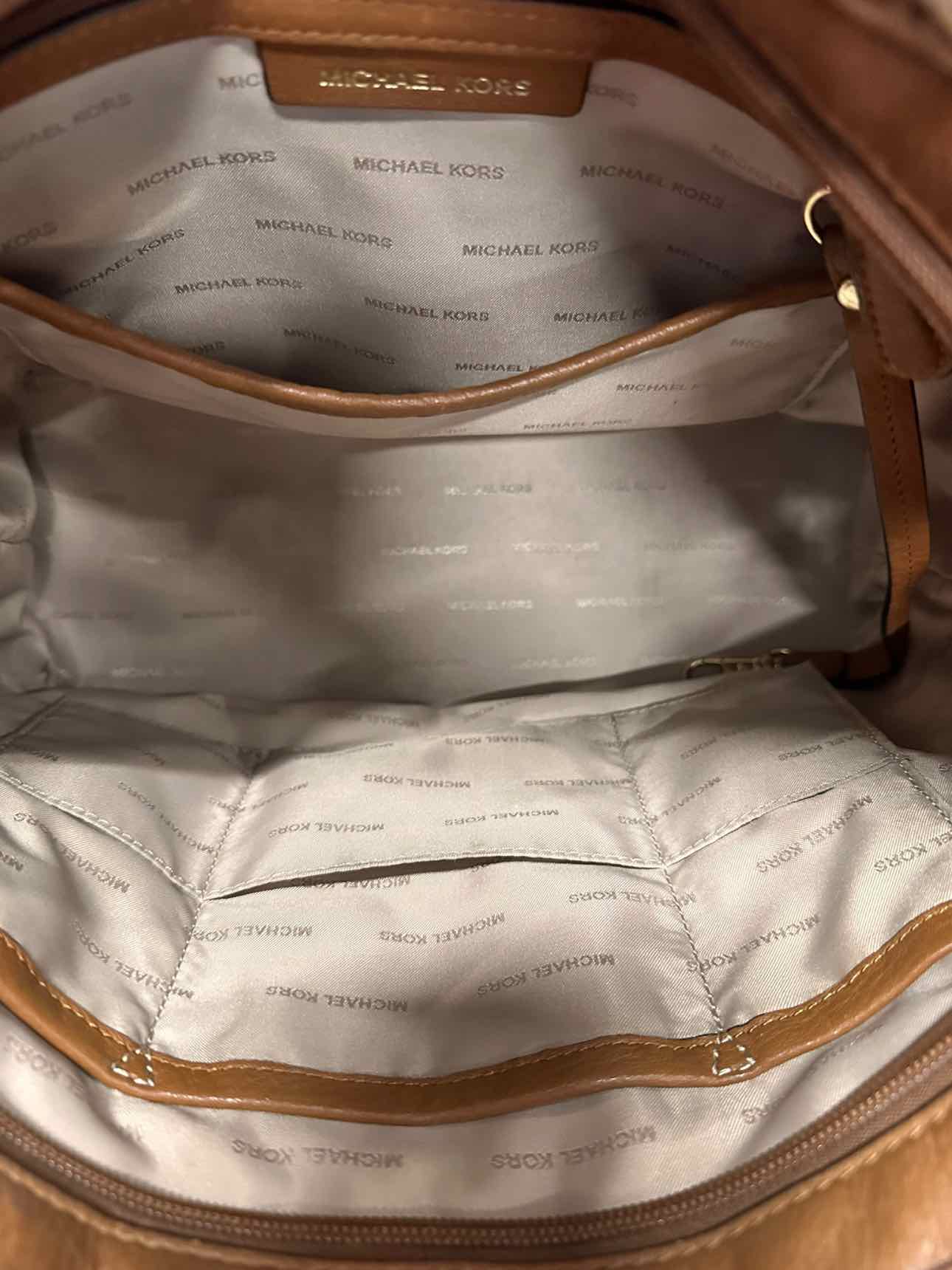 Michael Kors Bedford Medium Zip Top Tote