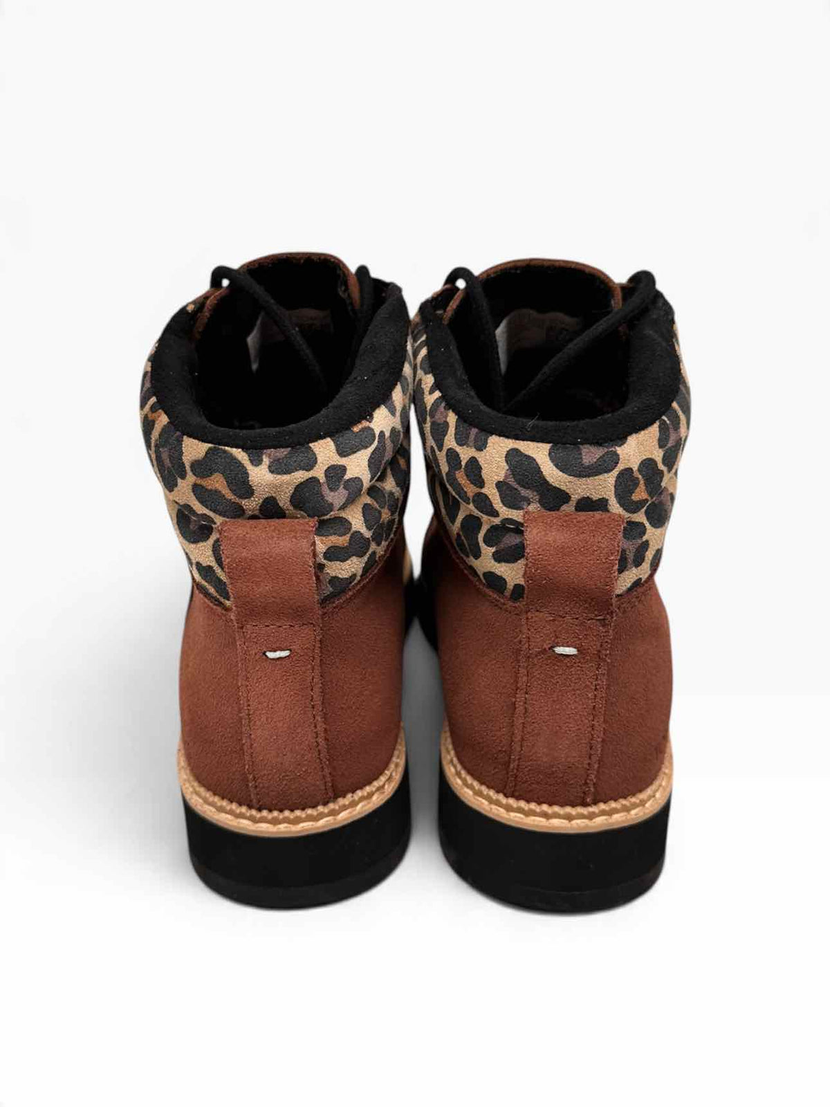 Toms Chesnut Mojave Boots Shoe Size 6.5 **NEW**