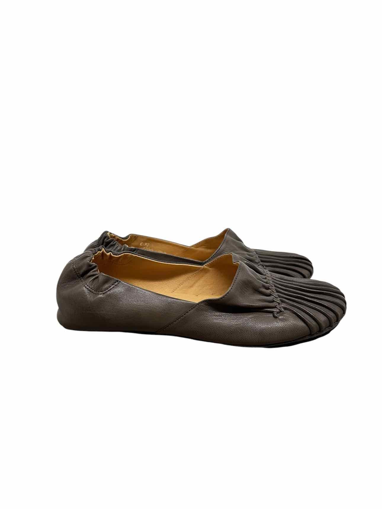 Chocolat Blu Vic Pleated Gray Flats Shoe Size 7