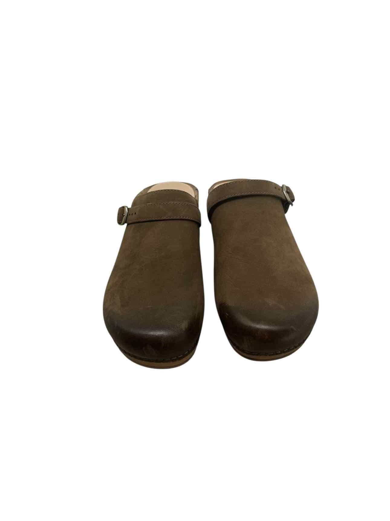 Dansko Berry Clog Brown Shoe Size 8 **NEW**