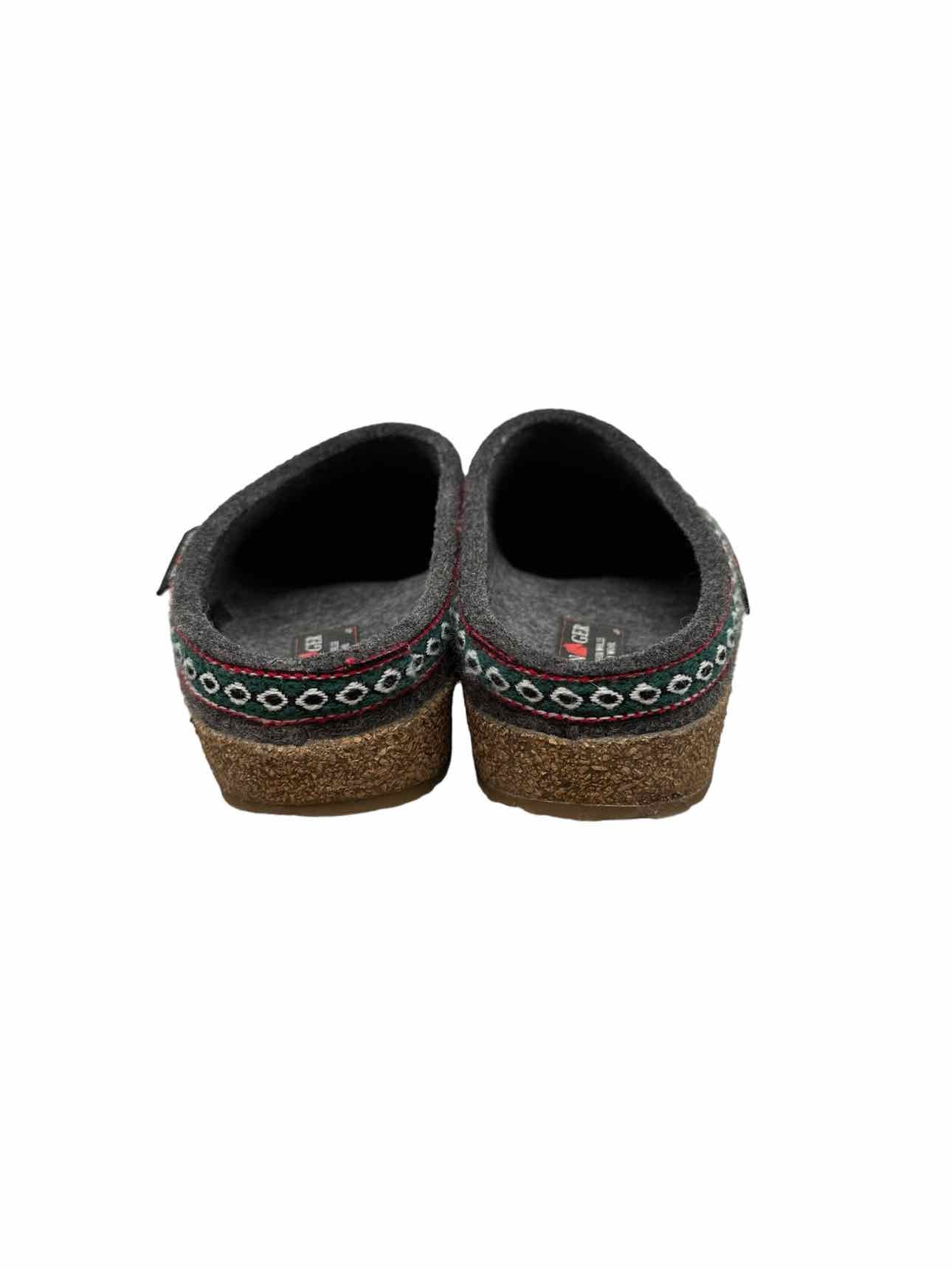 Halflinger Grizzly Classic Slippers Size 9