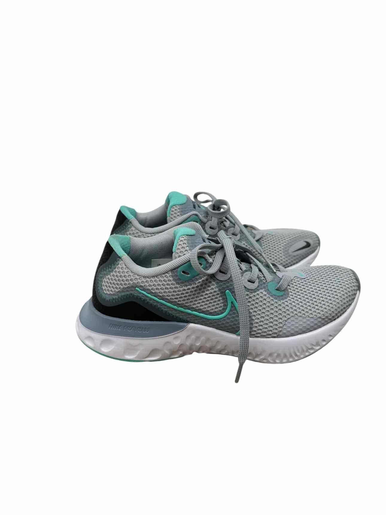 Nike Gray Shoe Size 5.5 Sneakers