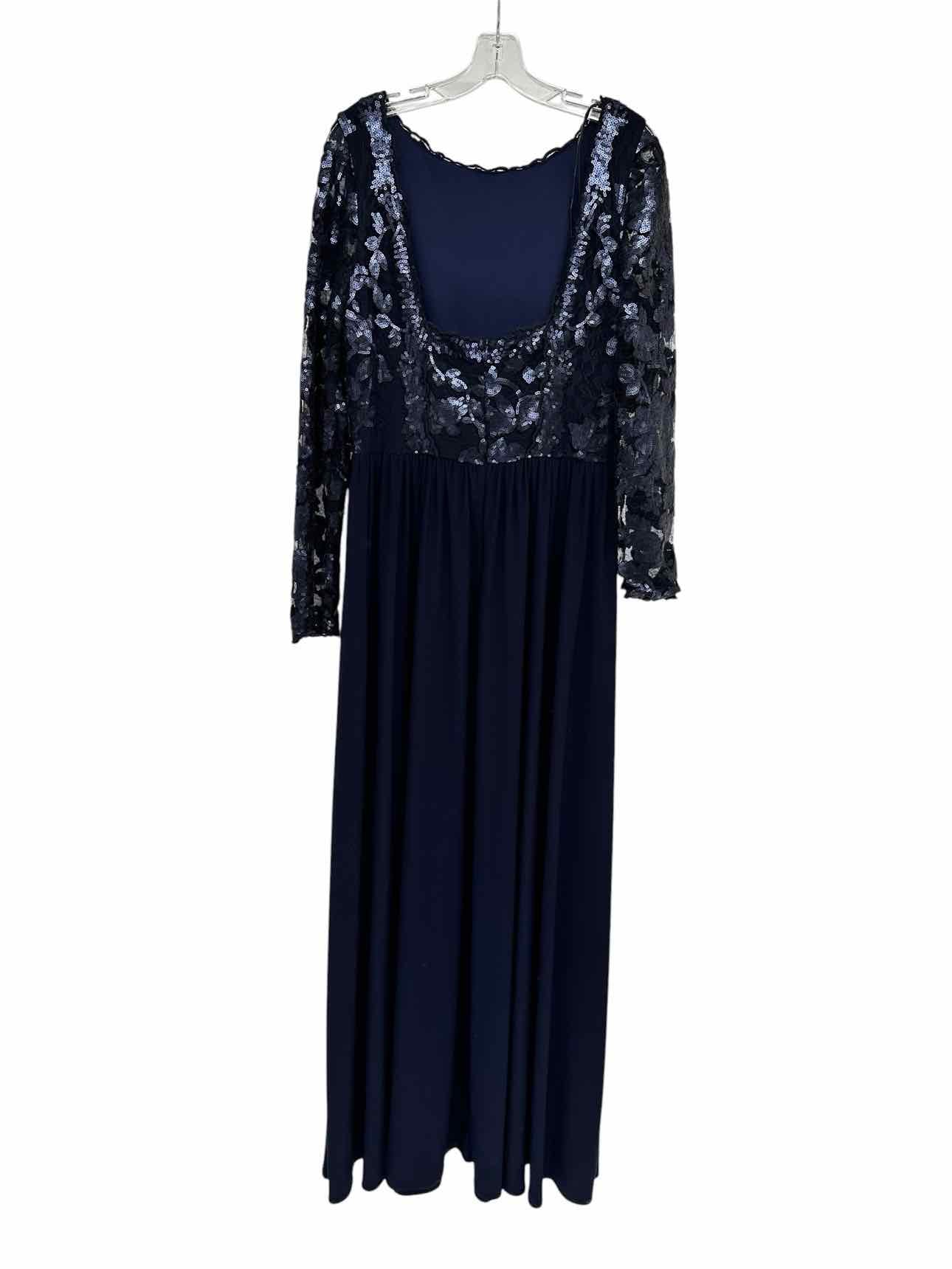 Vera Wang Navy Long Sleev Gown Size 12