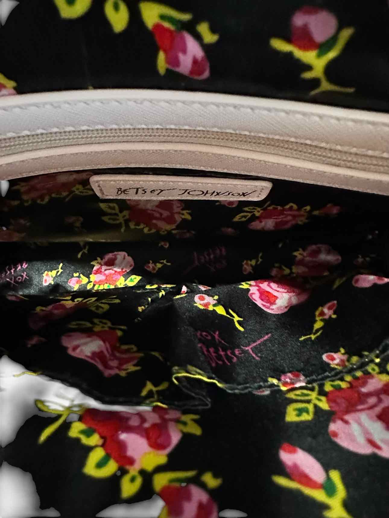 Betsey Johnson Rose Embroidered Off-white Vinyl Clutch