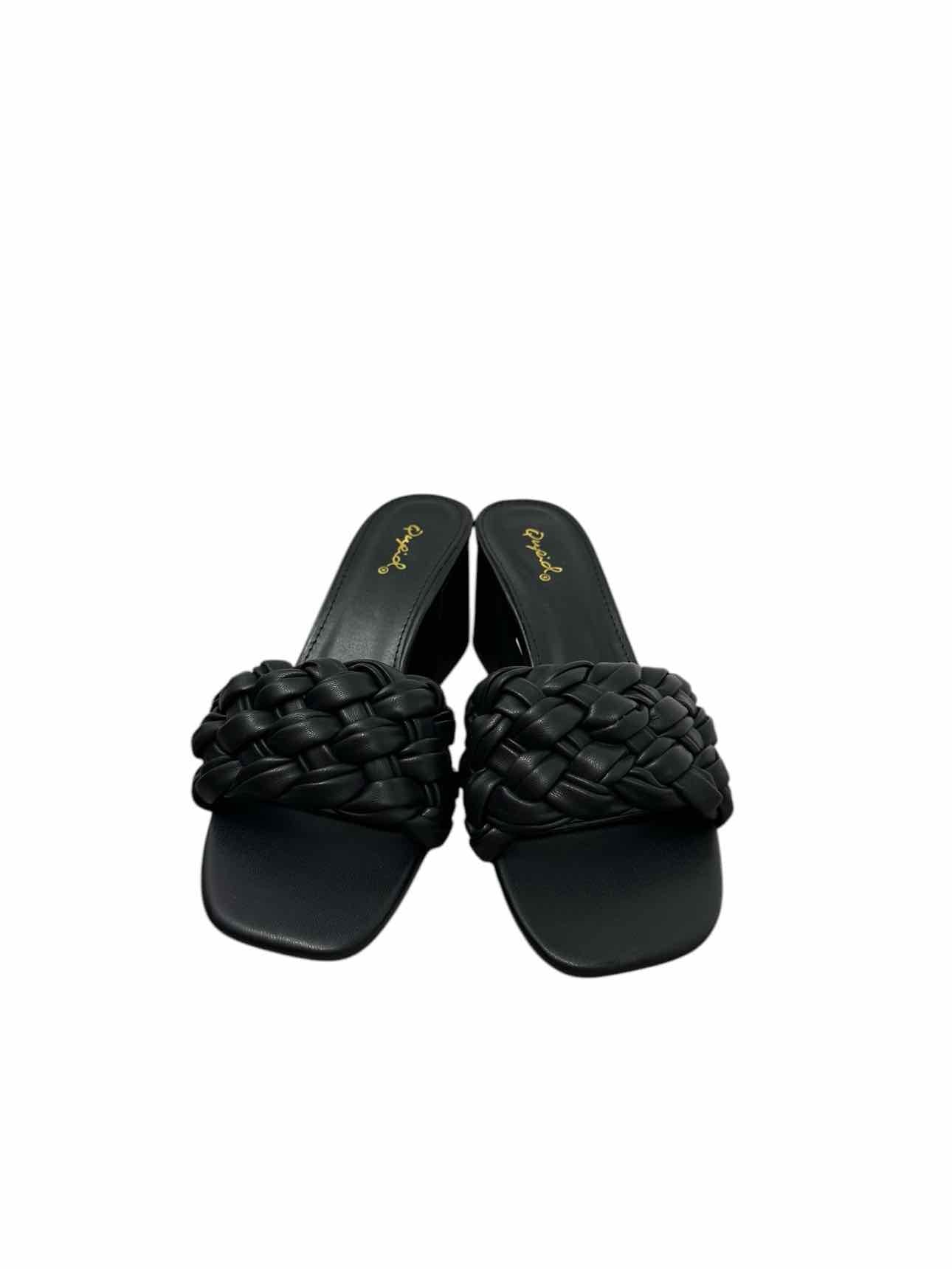 Qupid Black Sandals Shoe Size 7.5 **NEW**