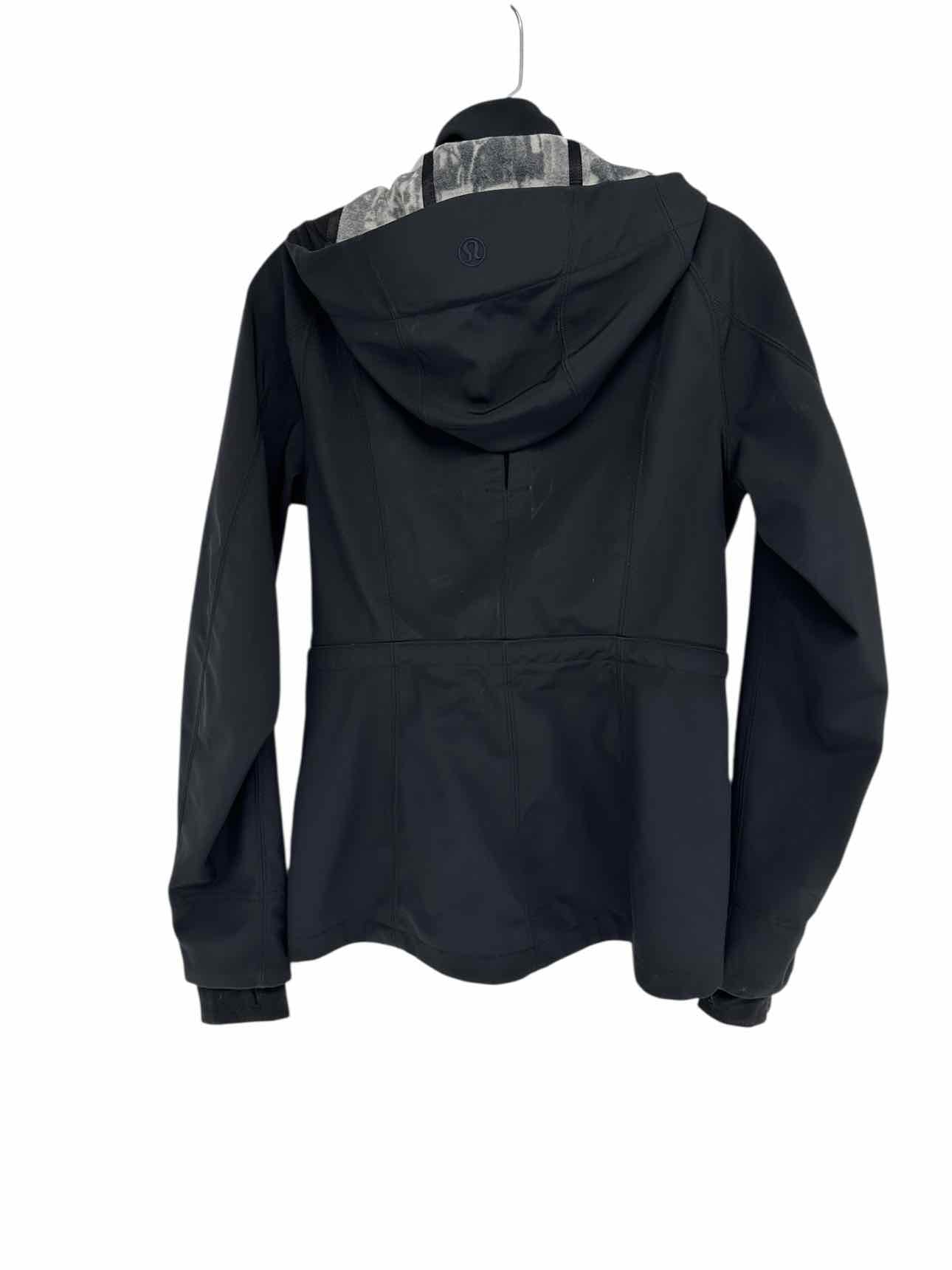 Lululemon Black Soft Shell Jacket w/ Hood Size 6