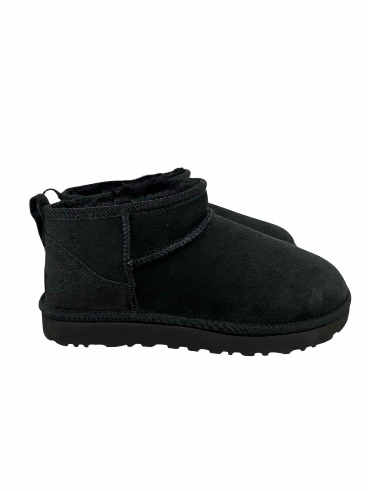 Ugg Black Ultra Mini Boots Shoe Size 9 **NEW**