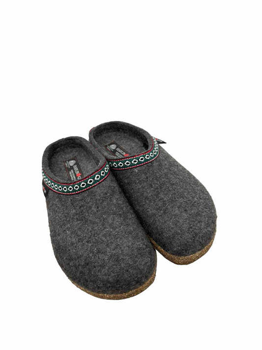 Halflinger Grizzly Classic Slippers Size 9