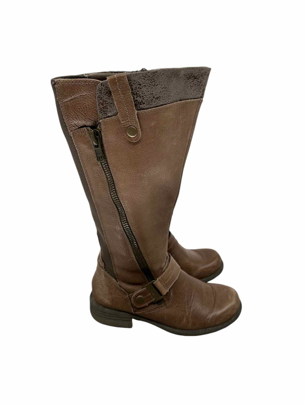 Earth Origins Tan Shoe Size 6 Boots