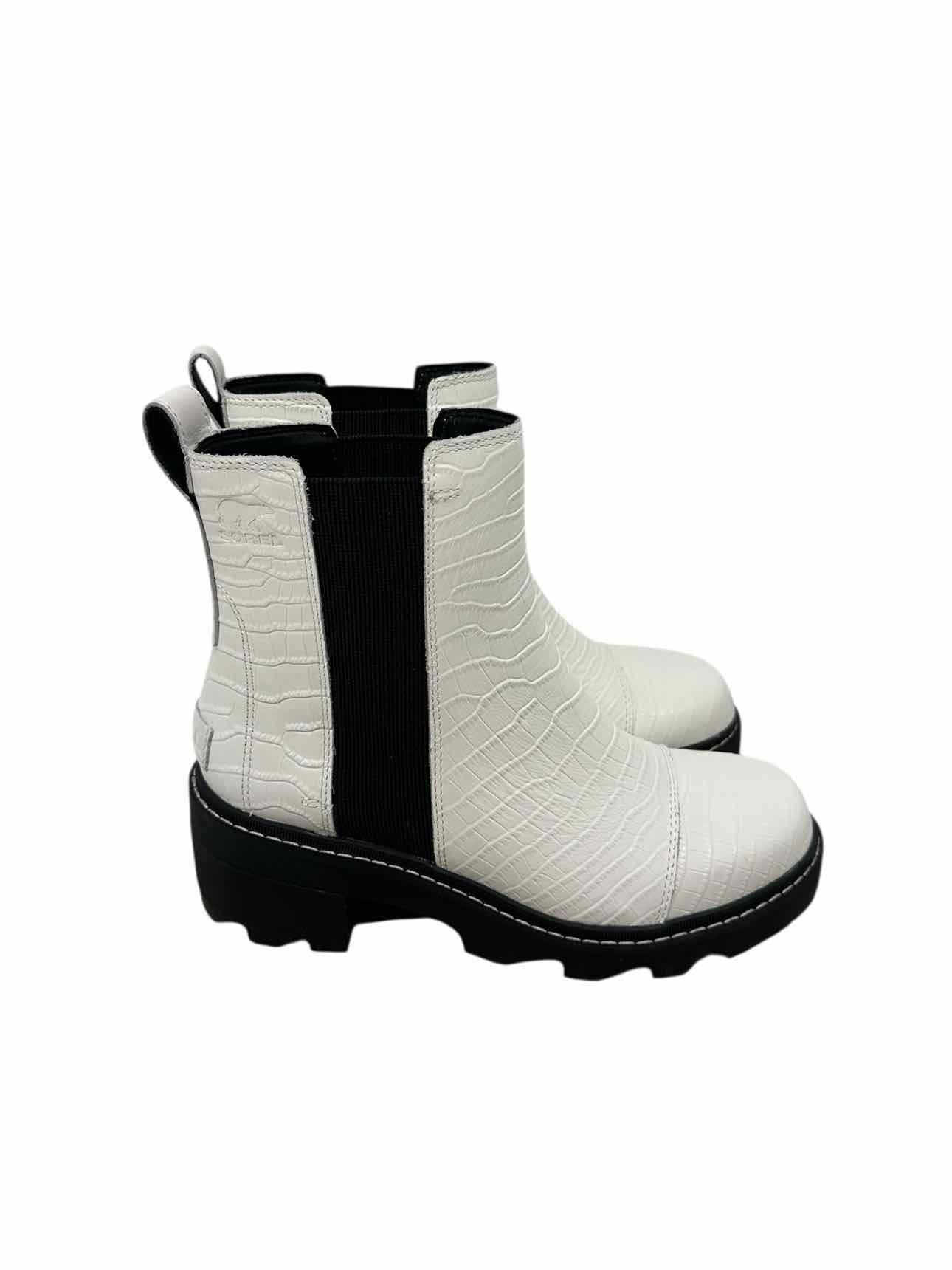 Sorel Joan Now Waterproof Chelsea Boots  White Shoe Size 9.5 **NEW**