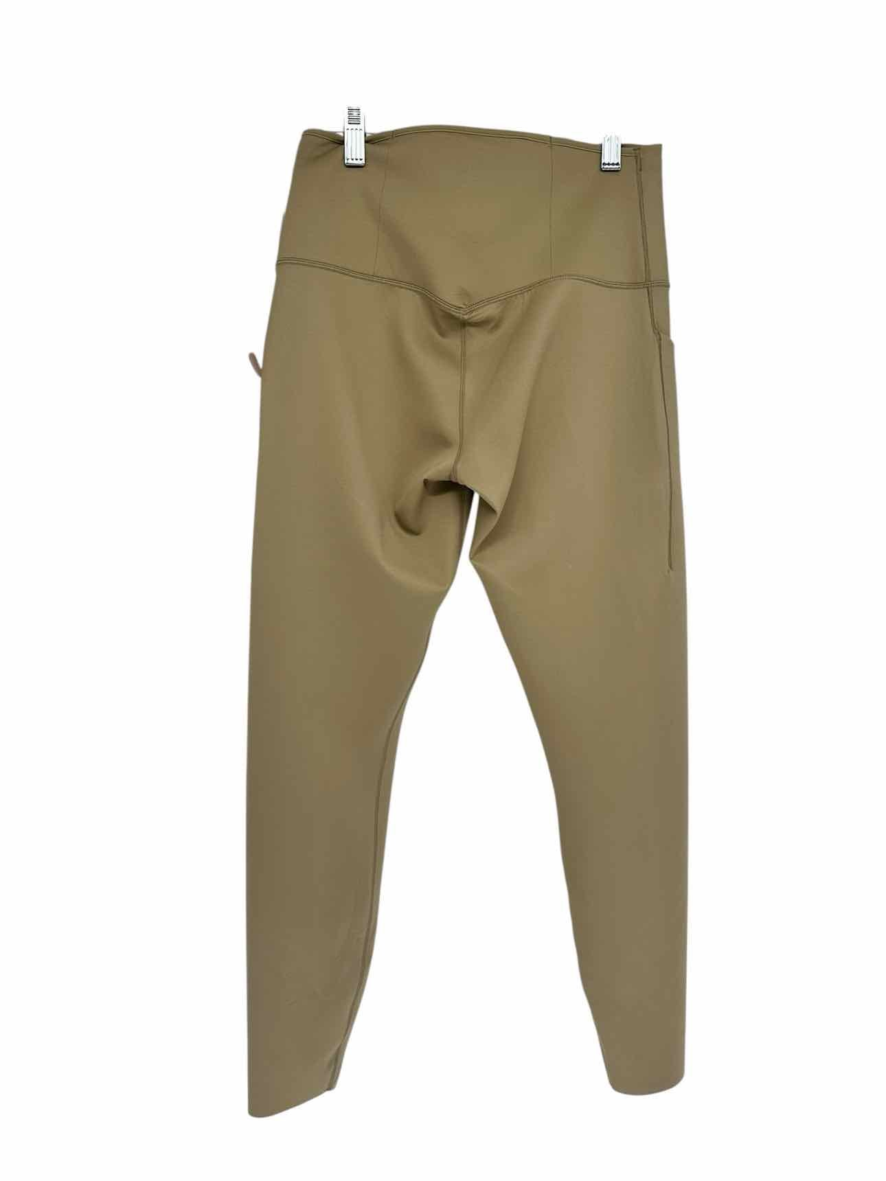 Nike Celery Size M Training Legging **NEW**