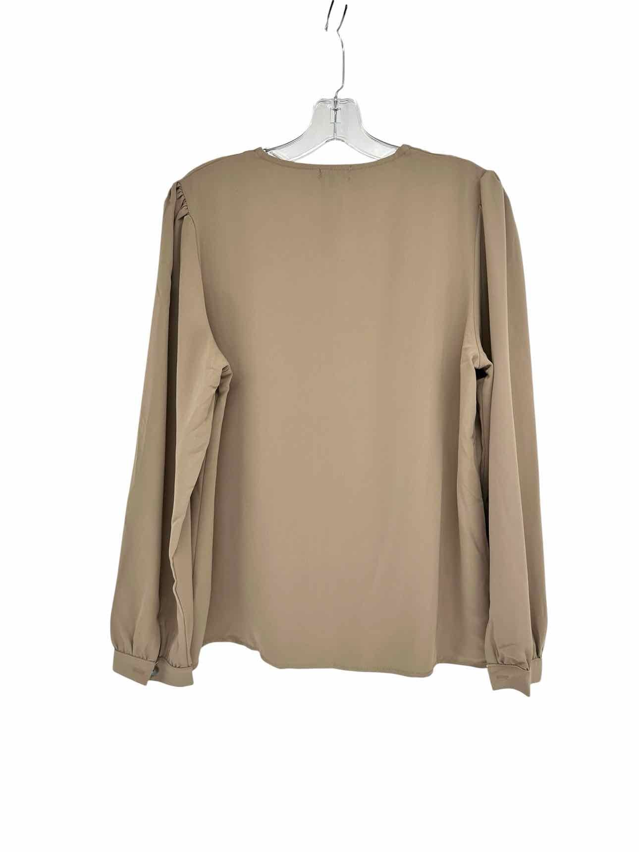 Coco +  Carmen Olive Chloe V-Neck Long Sleeve Top Size S/M **NEW**