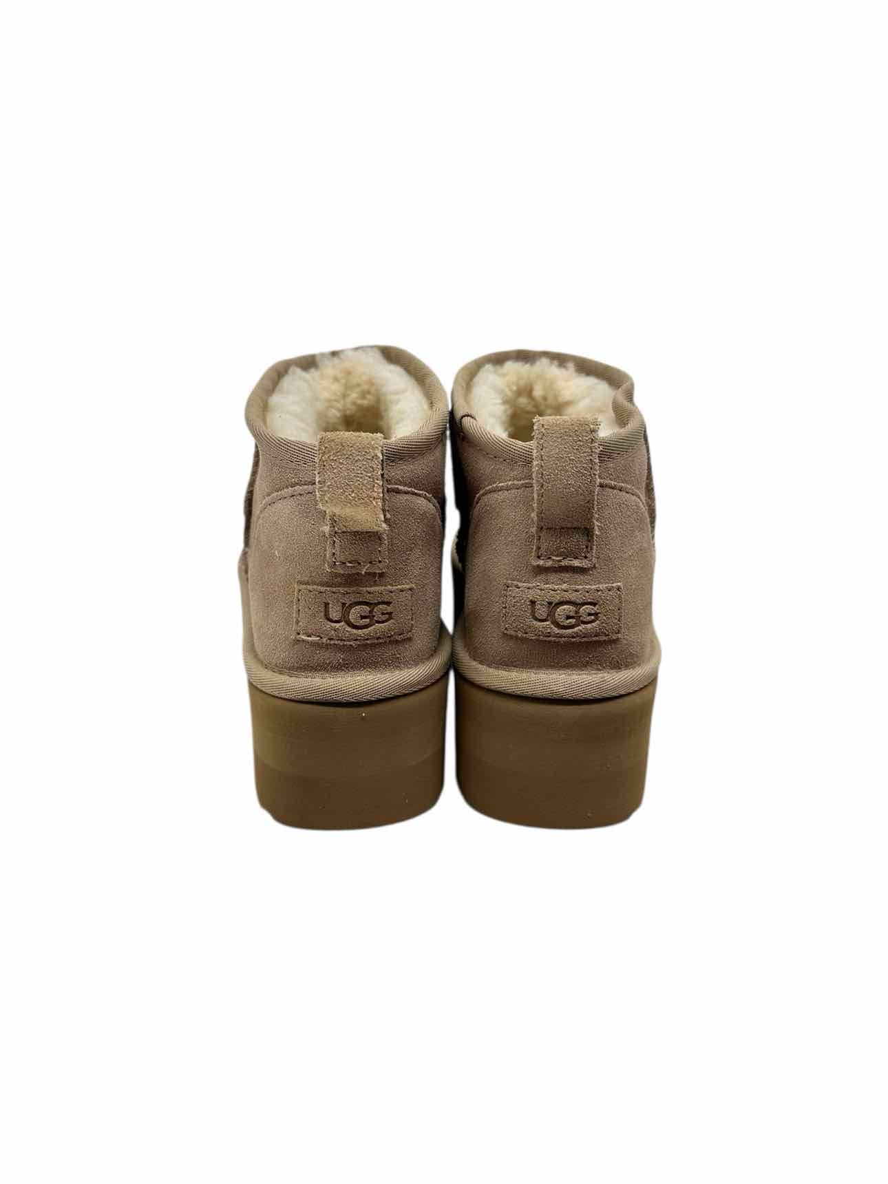 Ugg Beige Shoe Size 9 Boots