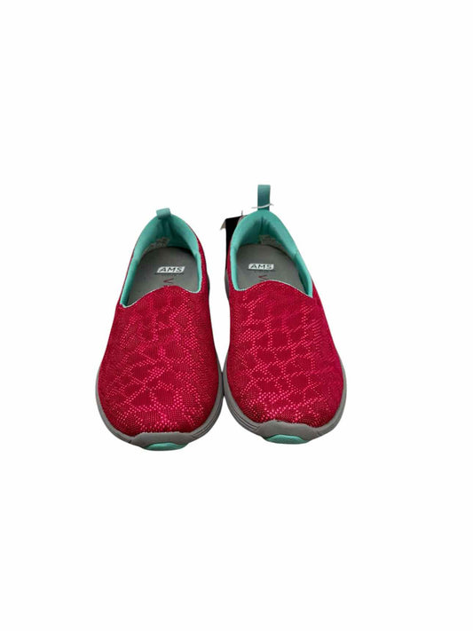 Vionic Fuschia Slip Ons SHOE SIZE 5 **NEW**