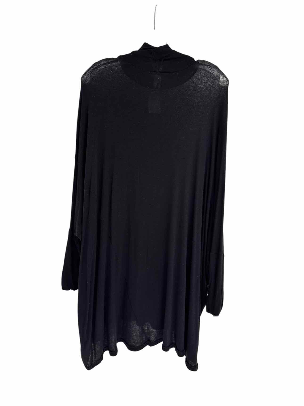 We The Free Black Size M Long Sleeve Top
