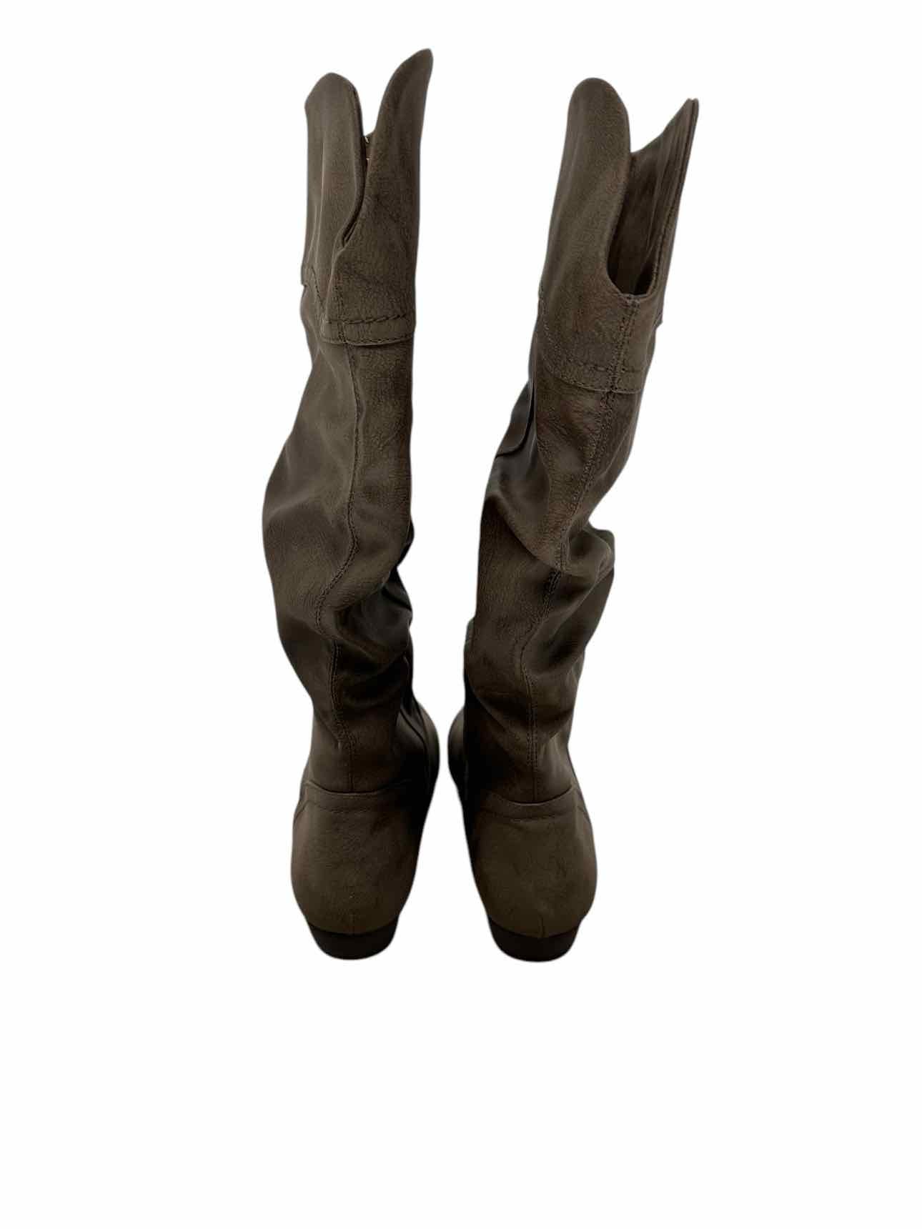 Cliffs Taupe Slouch Boots Shoe Size 7.5