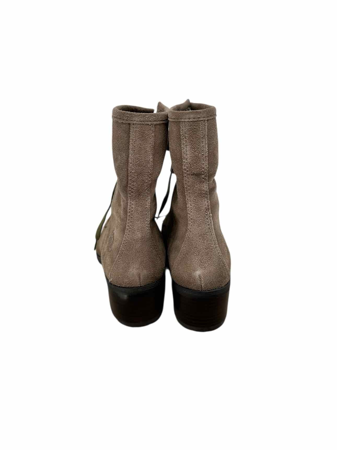 Calvin Klein Chelsea Lace Up Taupe Bootie Shoe Size 8 **NEW**