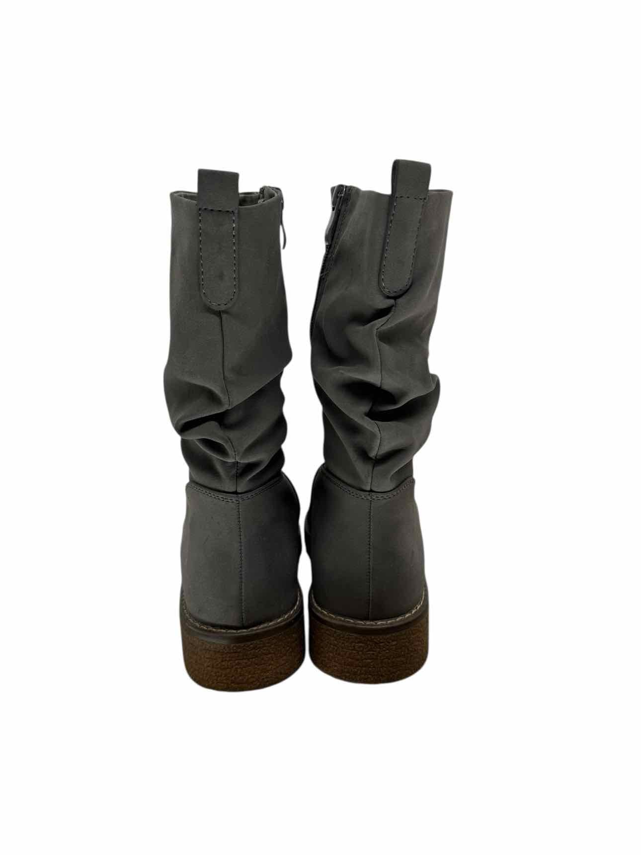 Dream Pairs Gray Slouch Boots Shoe Size 9