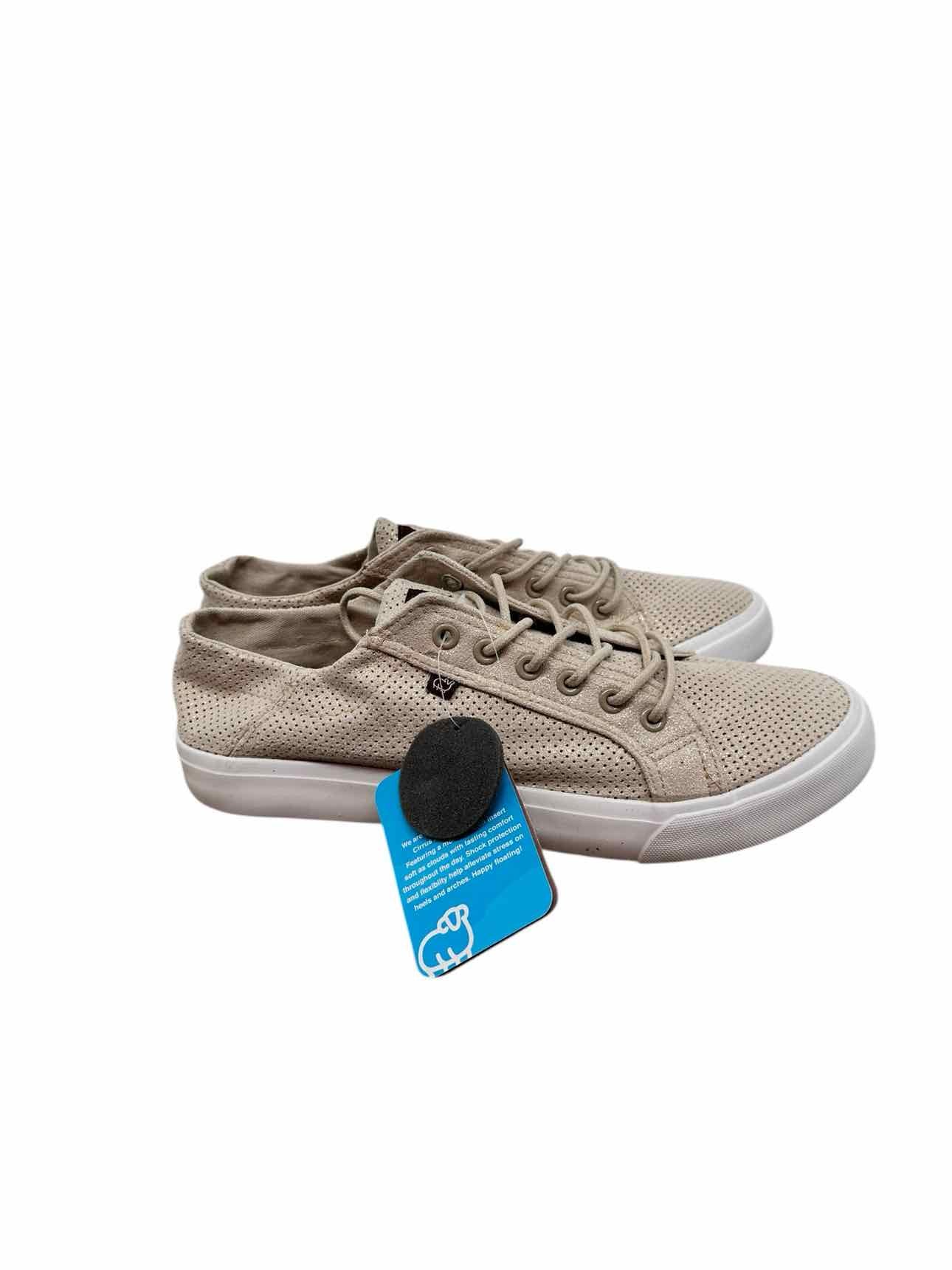 Lamo Beige Shoe Size 10 Sneakers **NEW**