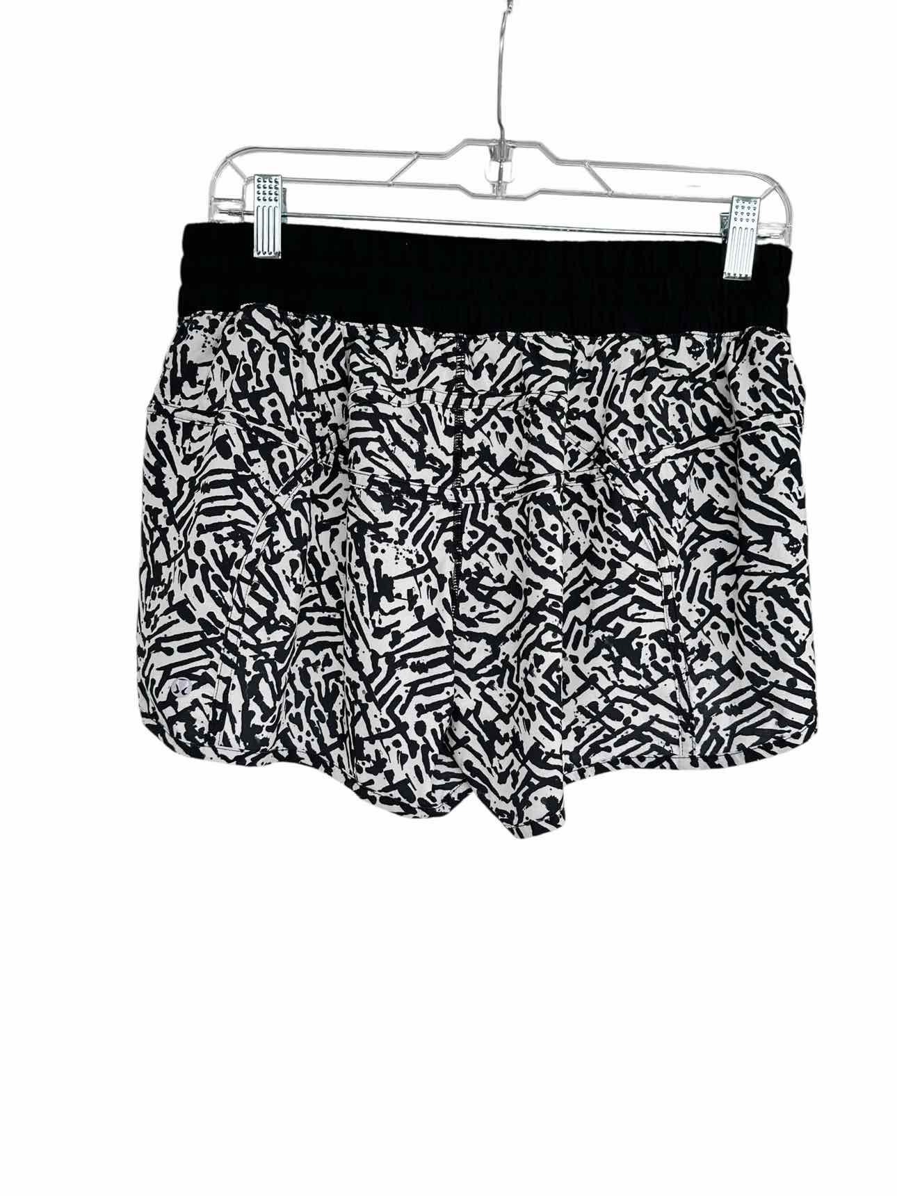 Lululemon Tracker Shorts Black/White Size 12