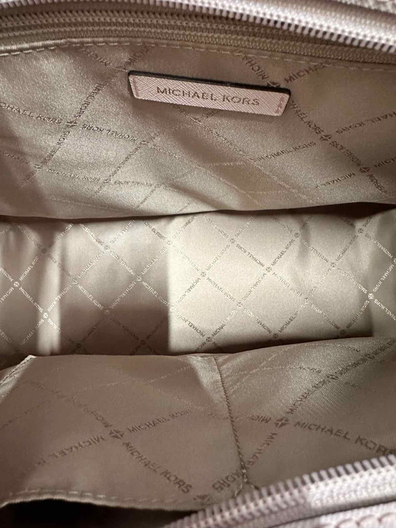 Michael Kors Jet Set Tote