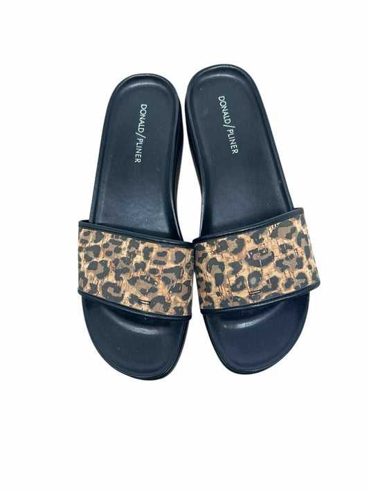 Donald Pliner Tan Sandals Shoe Size 9.5 **NEW**