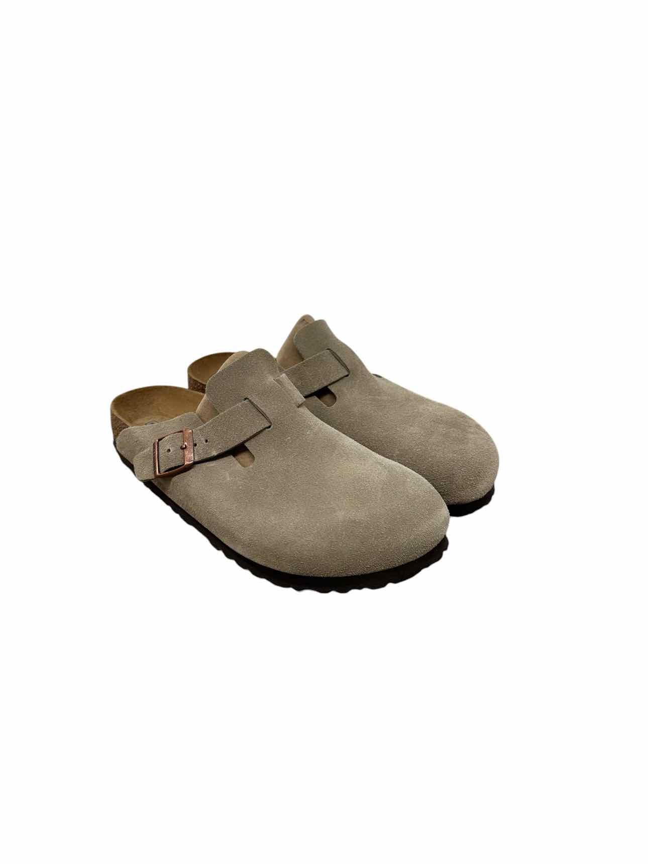 Birkenstock Taupe Boston Clogs Shoe Size 9 **NEW**
