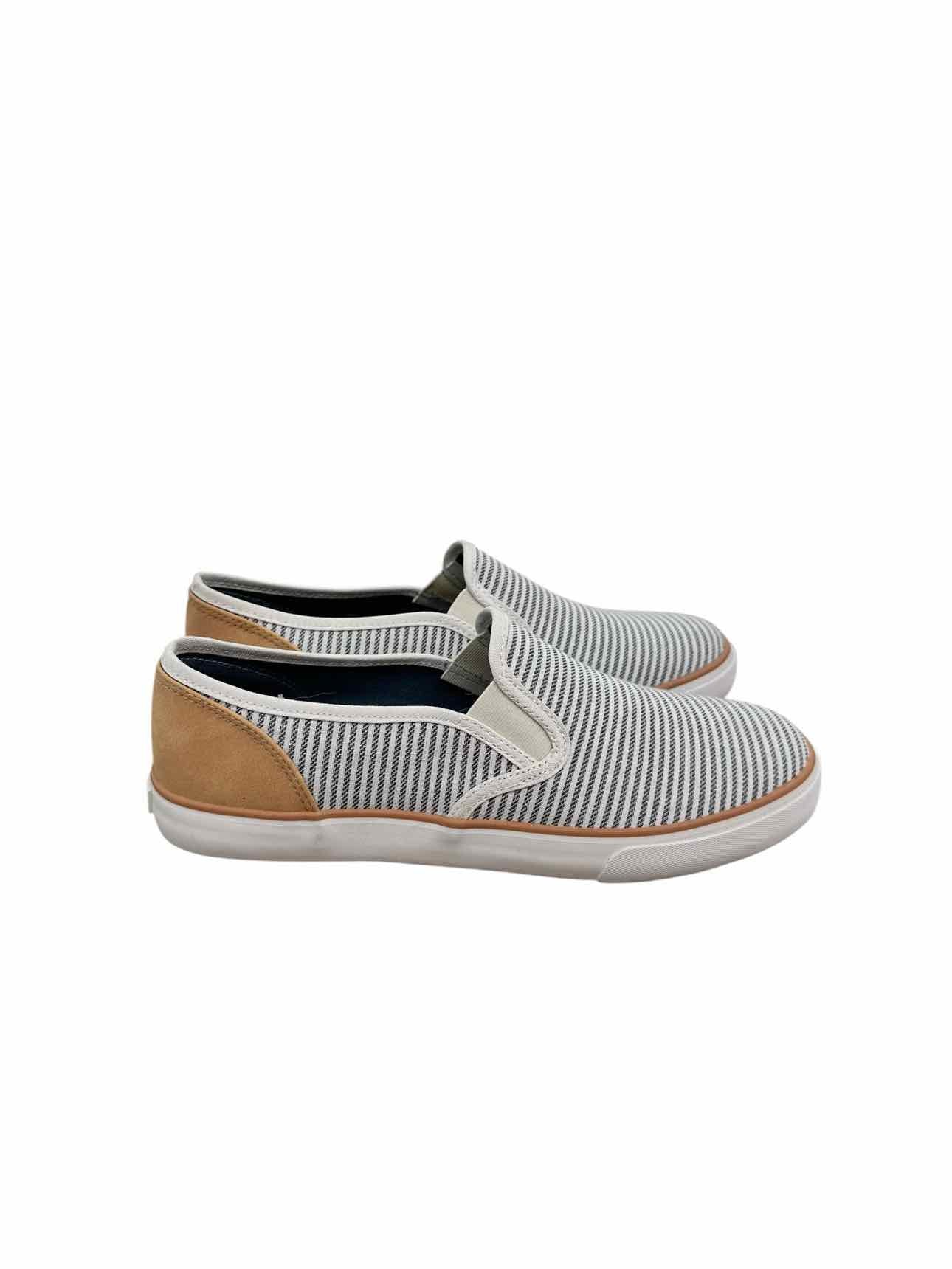 American Eagle White Shoe Size 8.5 Slip Ons