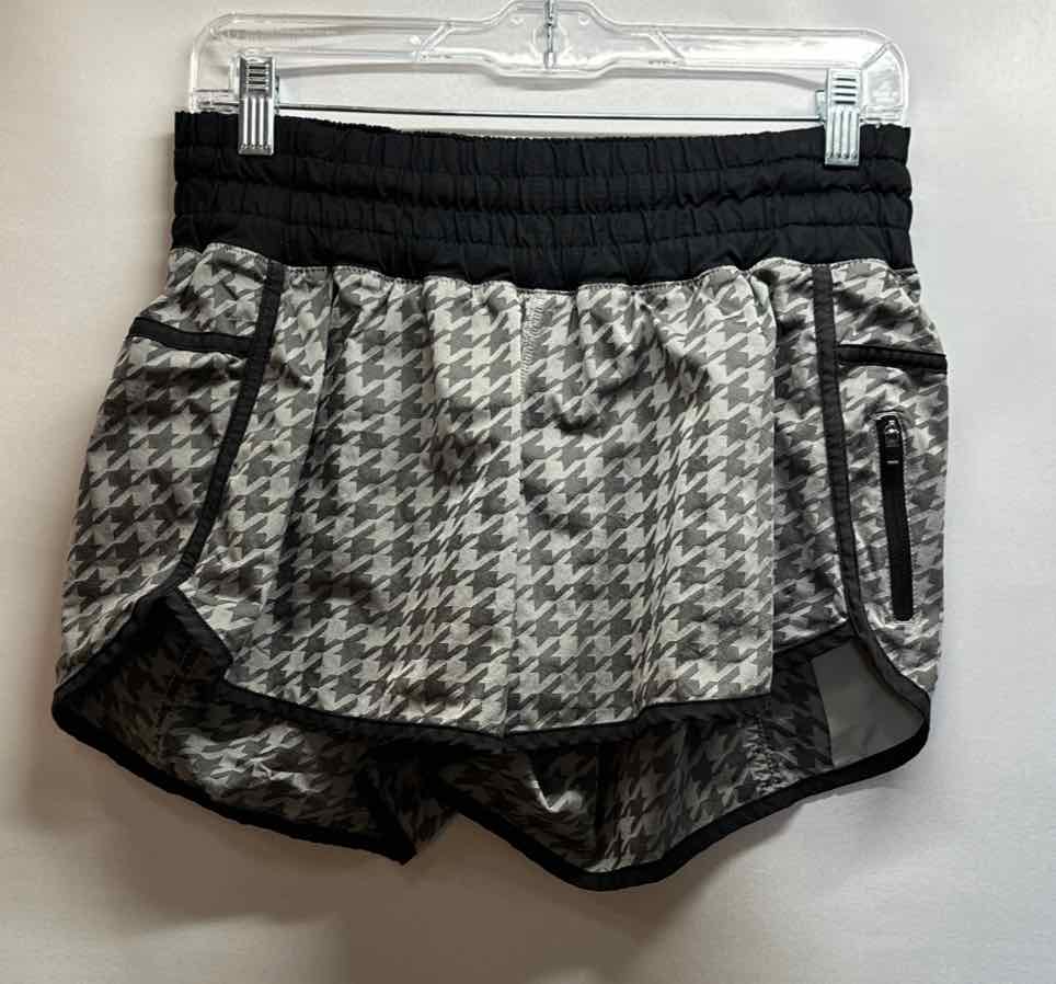 Lululemon Gray Houndstooth Shorts