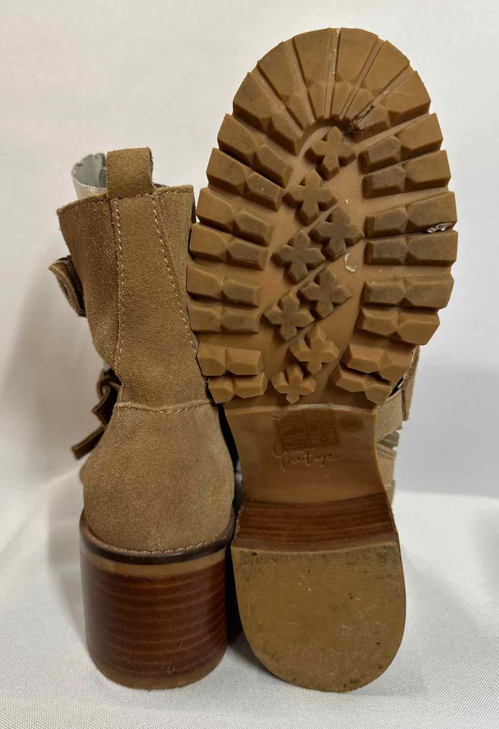 Crown Vintage Beige Boots