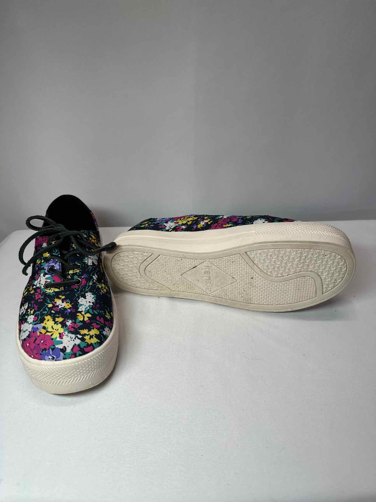 Kensie  Floral Sneakers